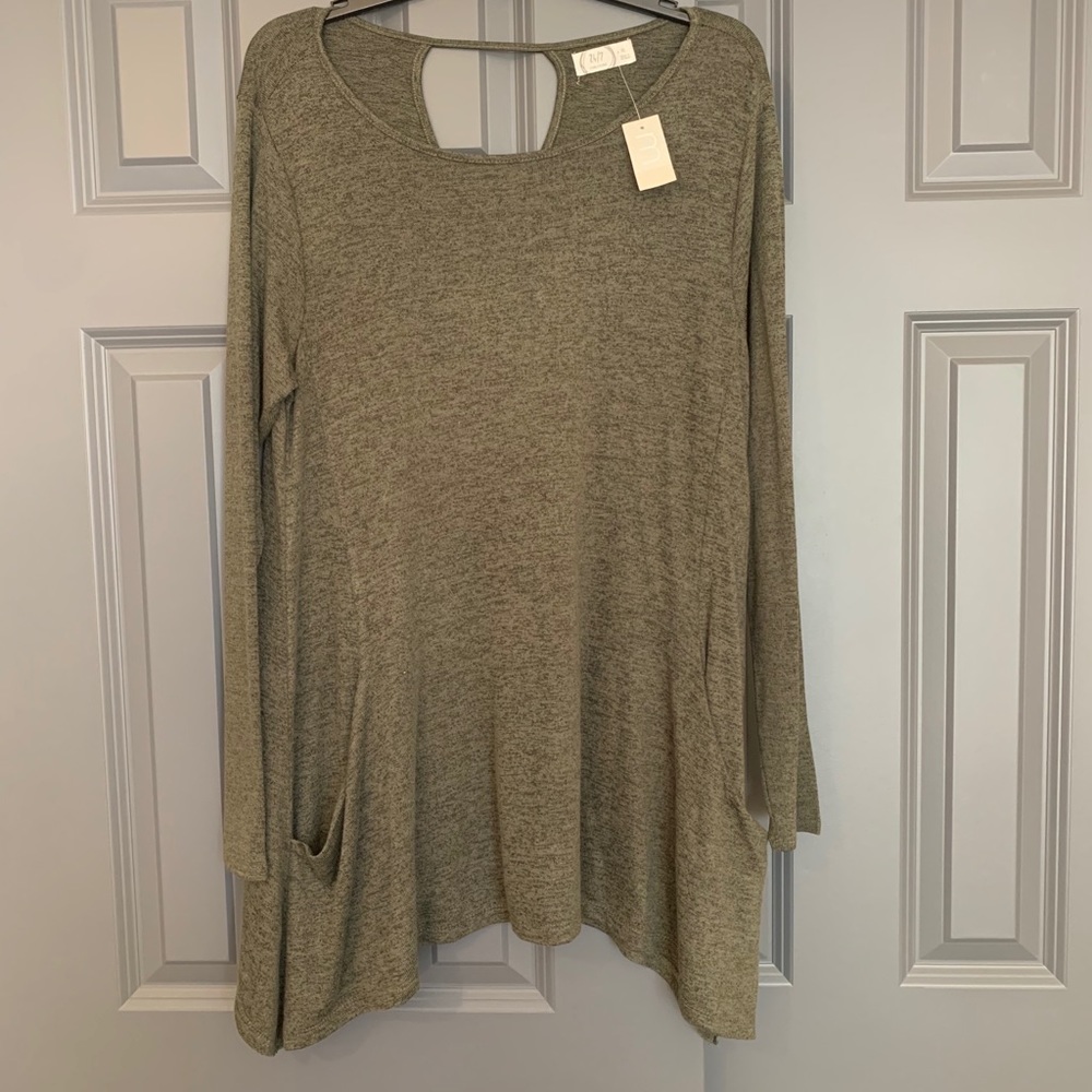 Long sleeve top